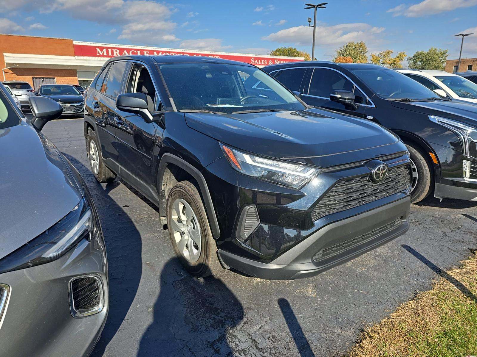 2023 Toyota RAV4 LE FWD