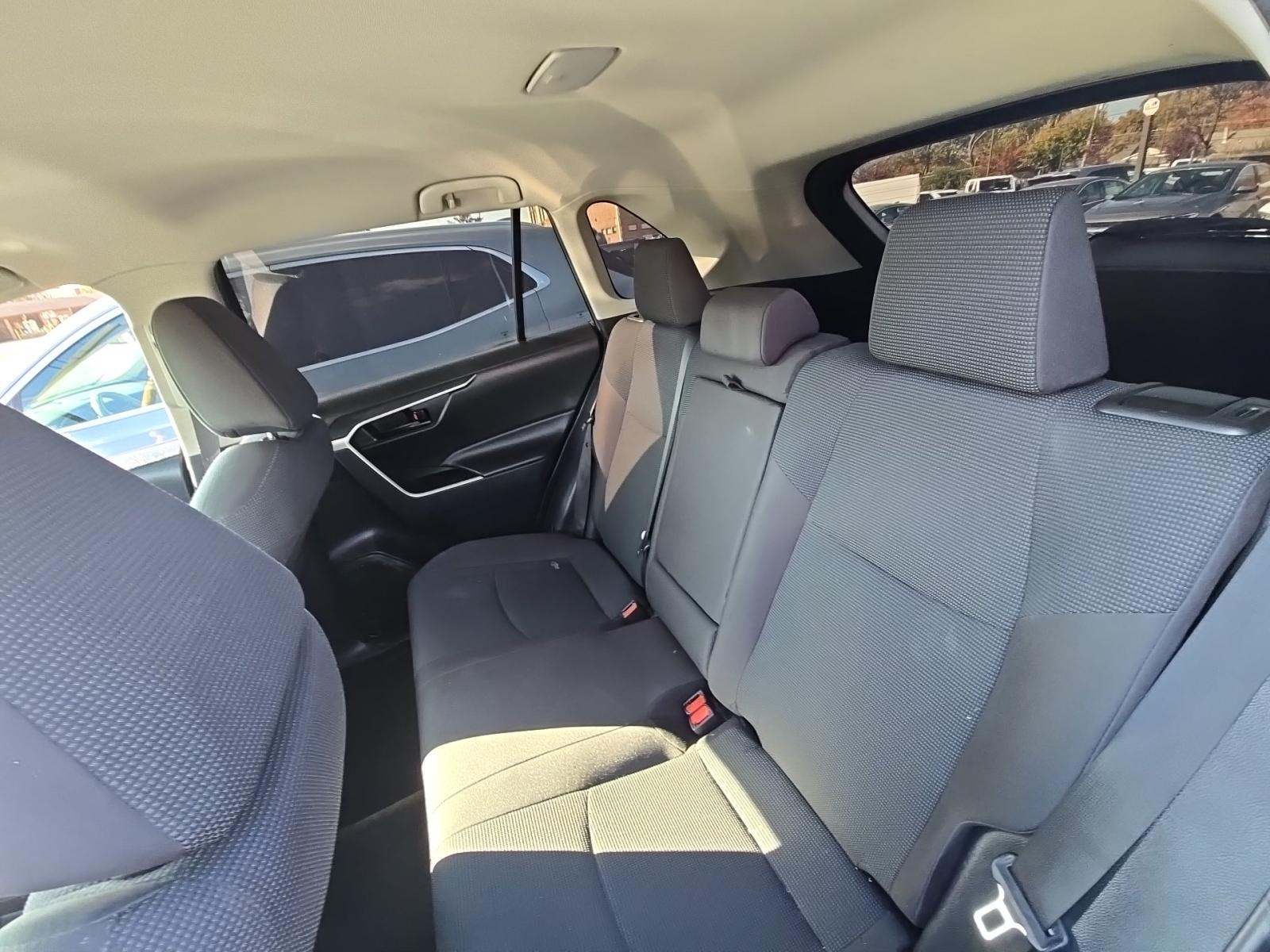 2023 Toyota RAV4 LE FWD