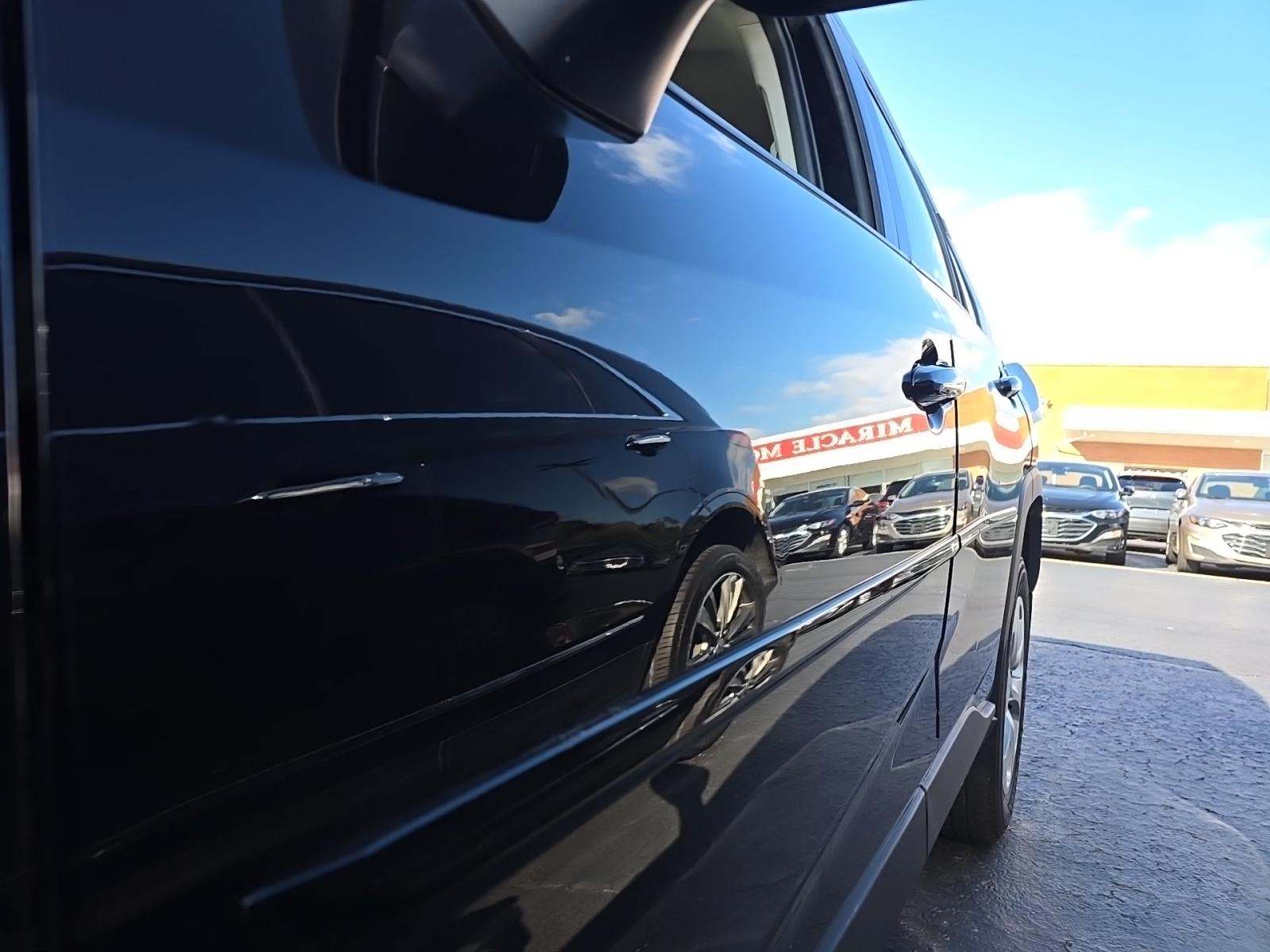 2023 Toyota RAV4 LE FWD