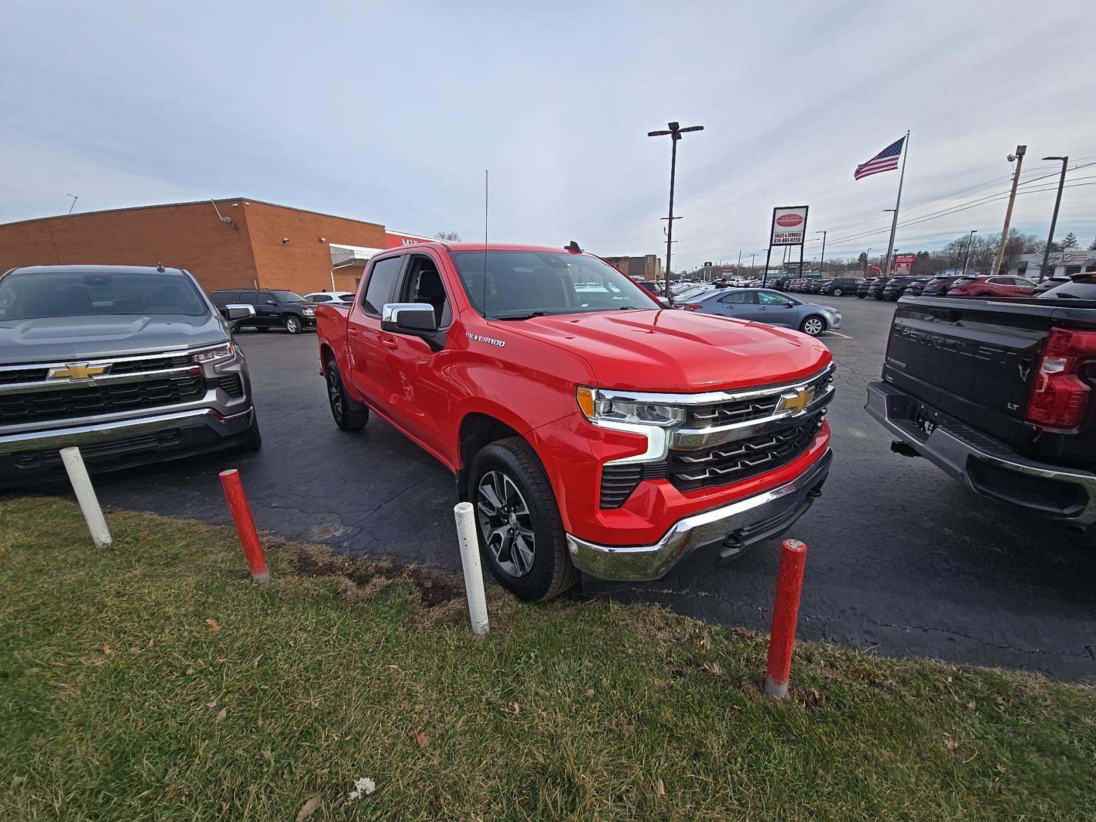 2022 Chevrolet Silverado 1500 LT AWD