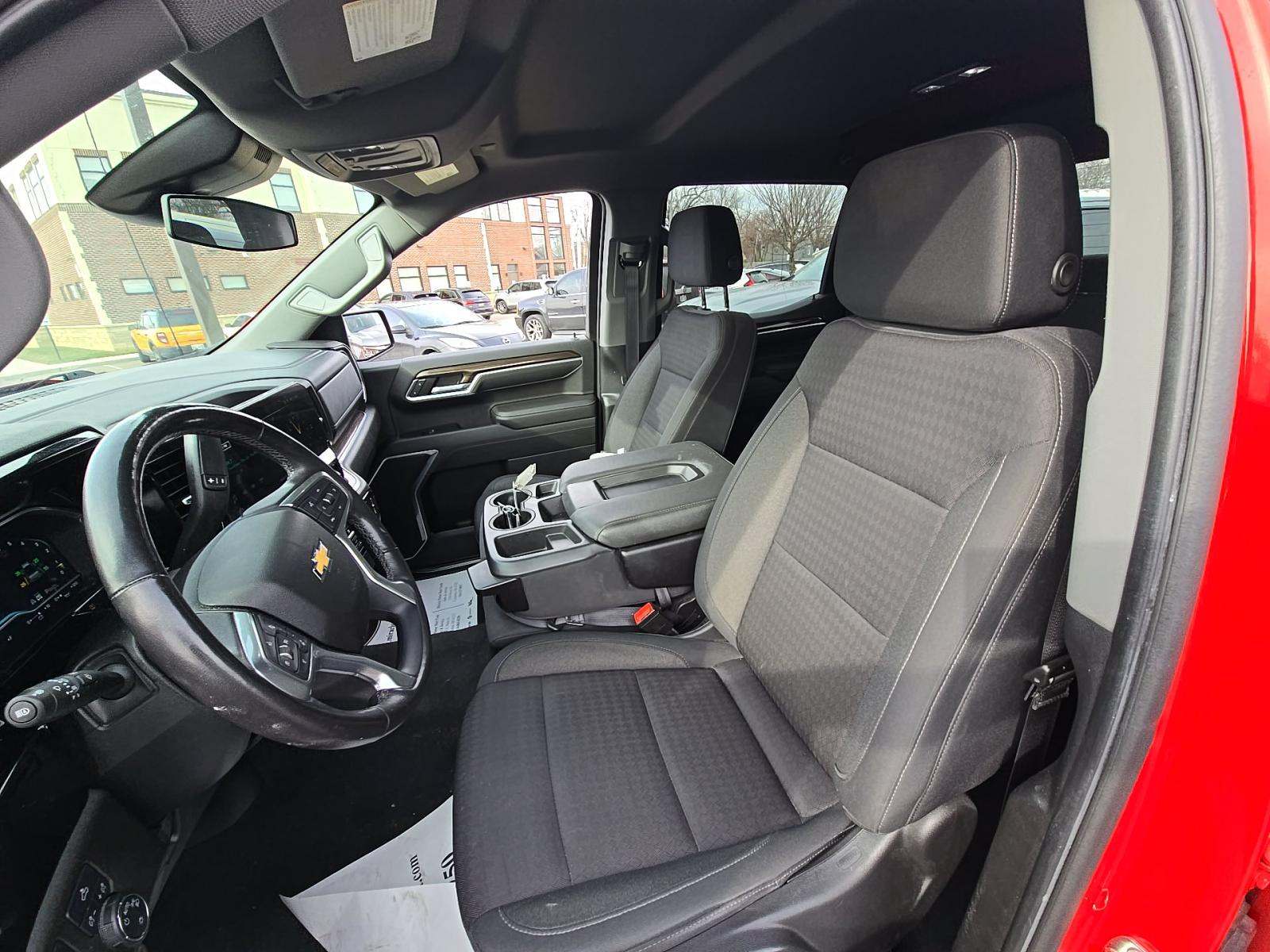 2022 Chevrolet Silverado 1500 LT AWD