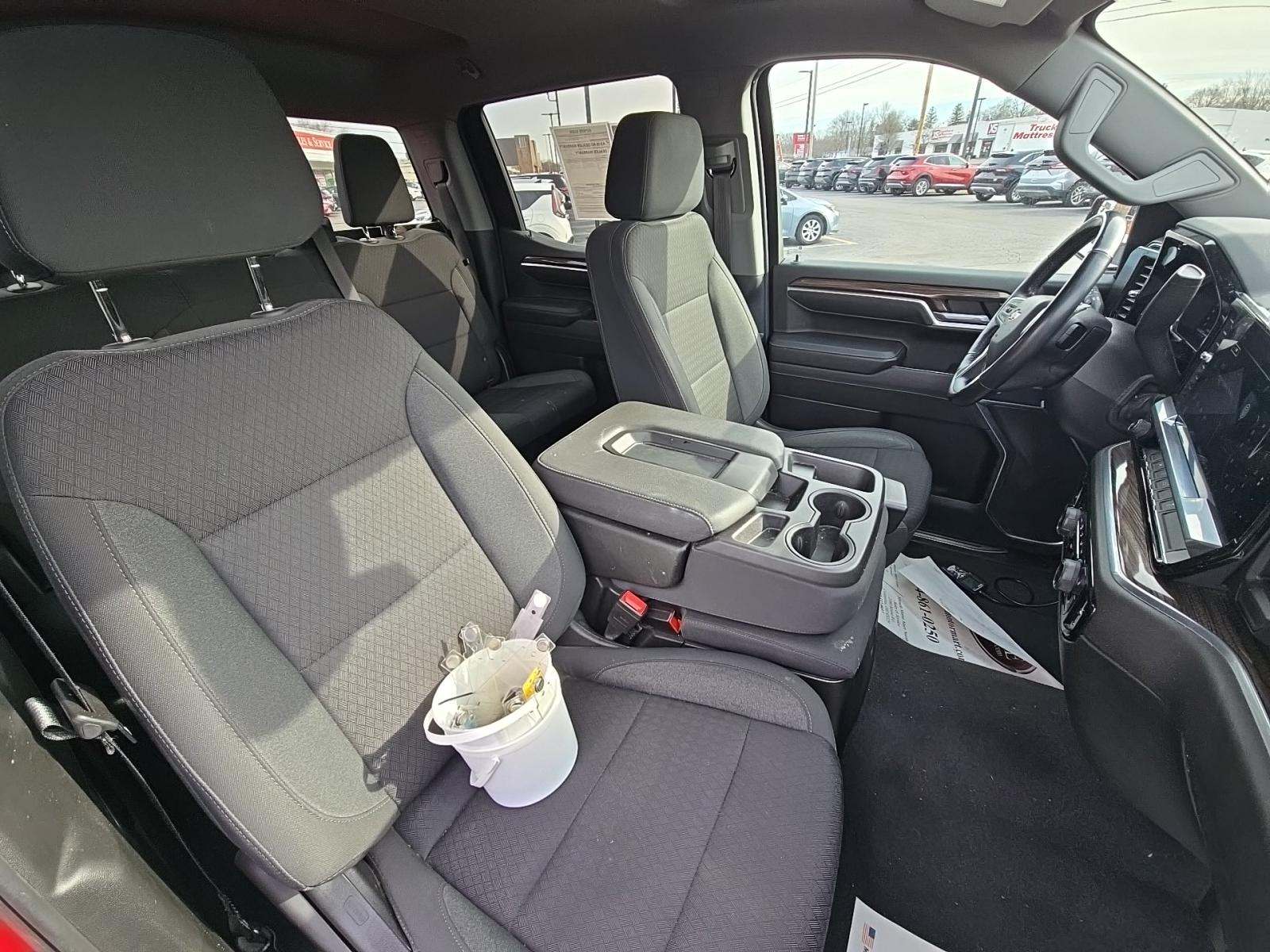 2022 Chevrolet Silverado 1500 LT AWD