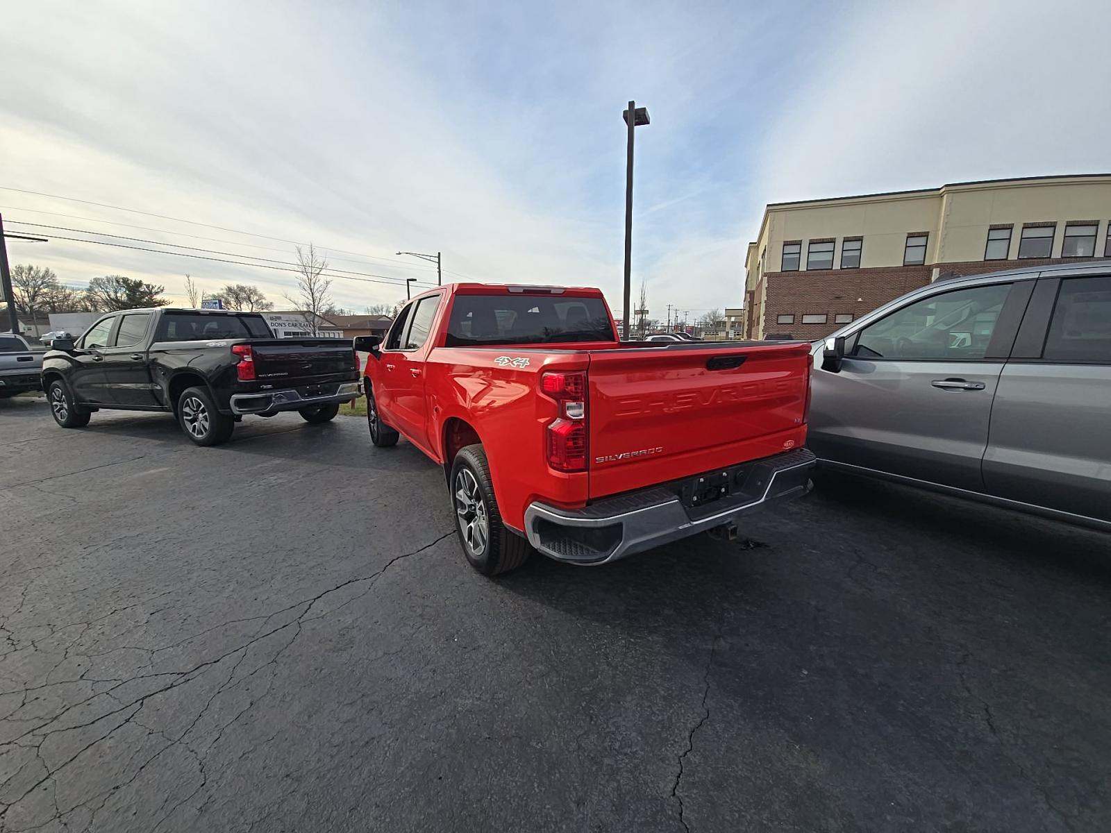 2022 Chevrolet Silverado 1500 LT AWD