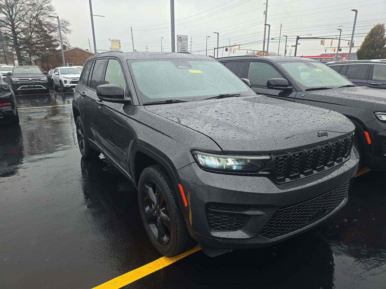 2023 Jeep Grand Cherokee Altitude X AWD