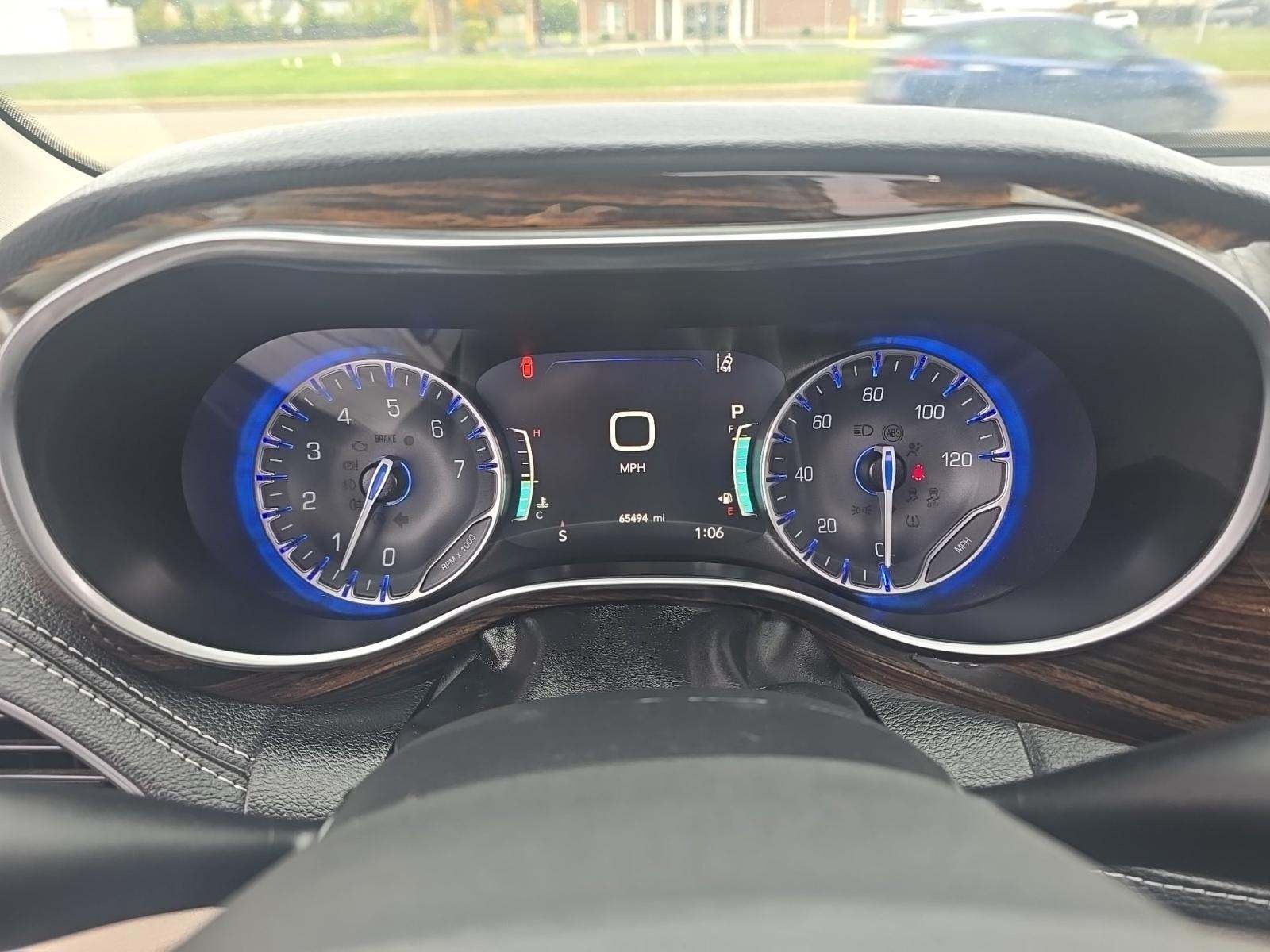 2023 Chrysler Pacifica Limited FWD