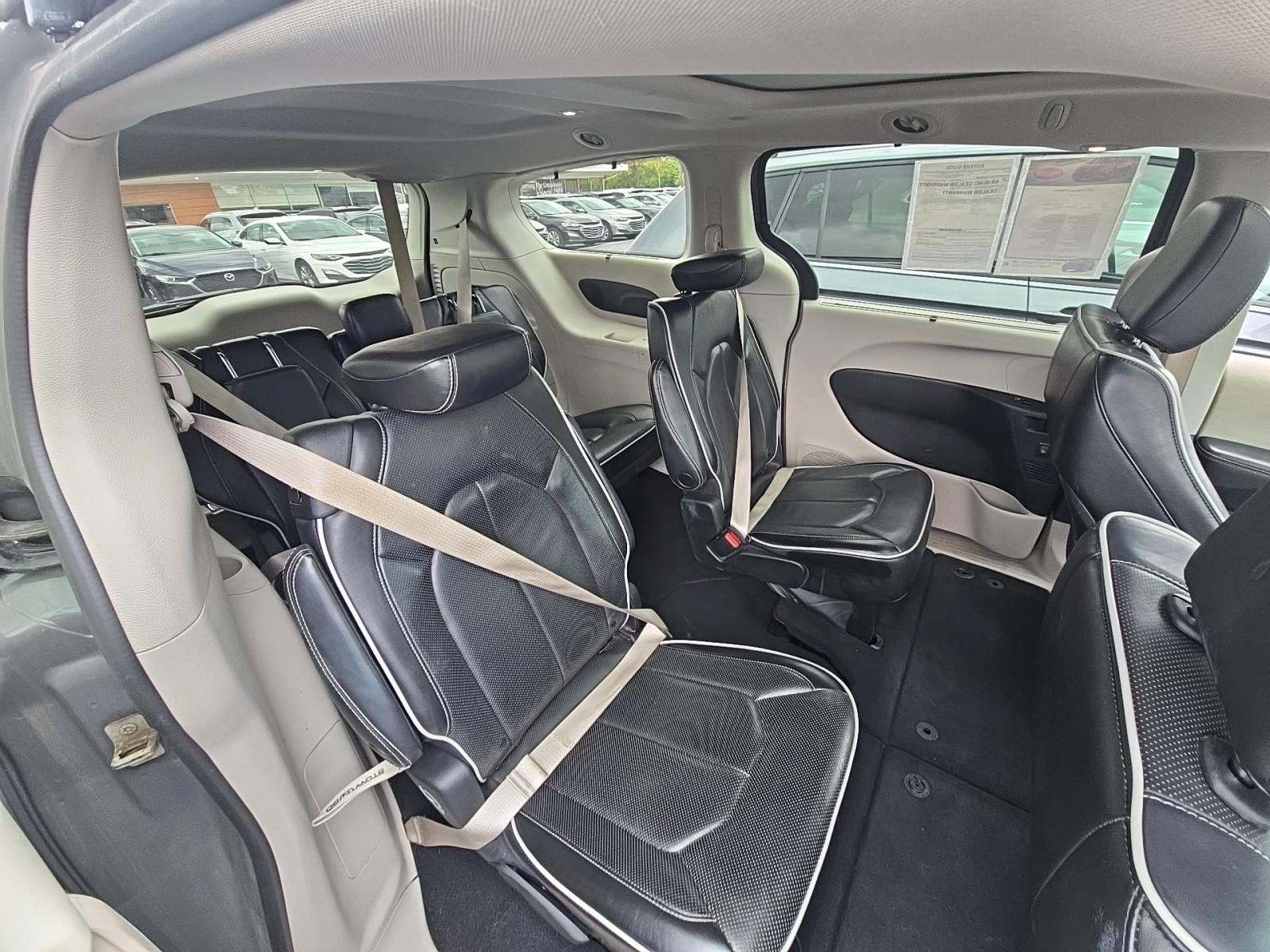 2023 Chrysler Pacifica Limited FWD