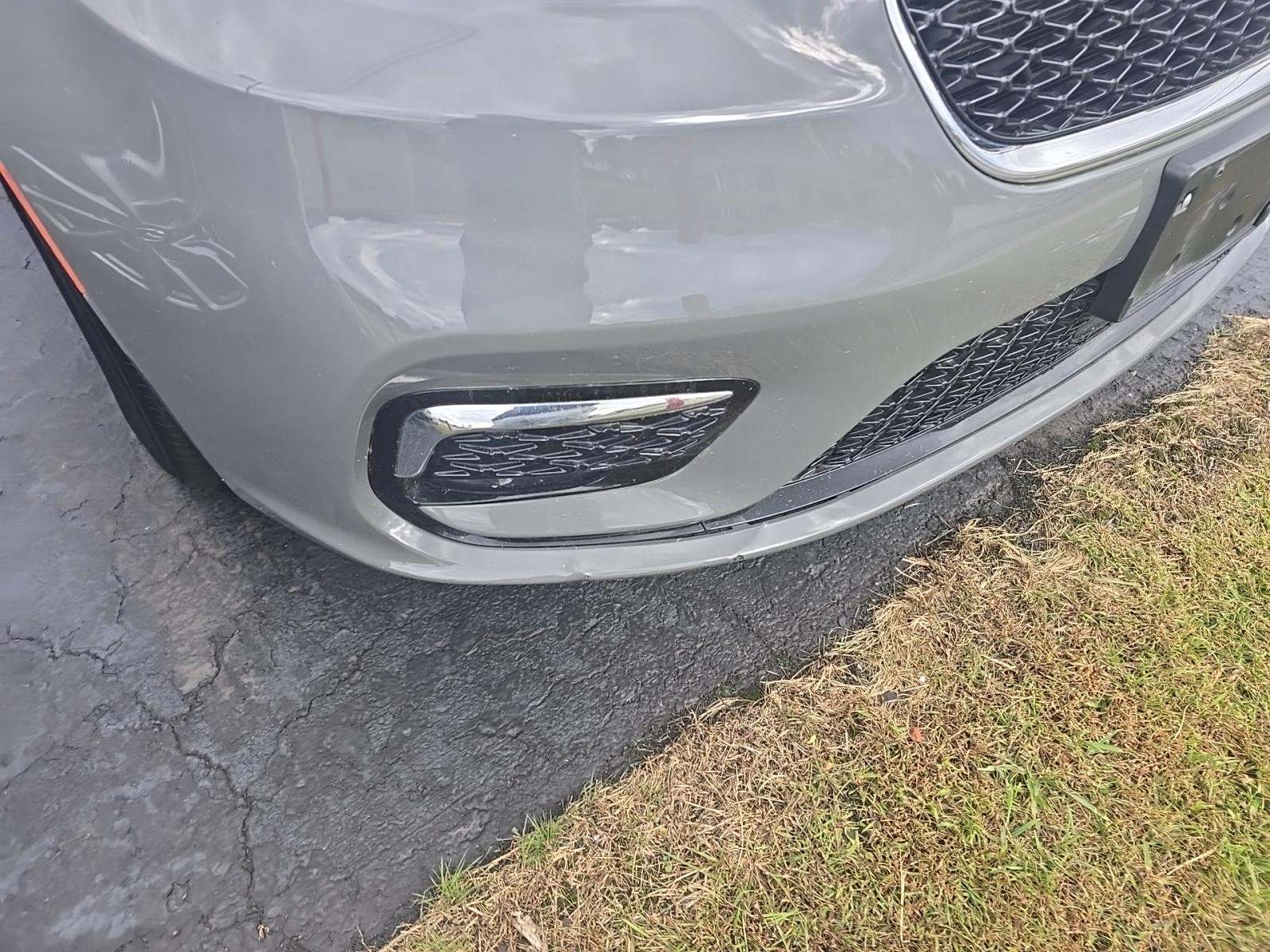 2023 Chrysler Pacifica Limited FWD