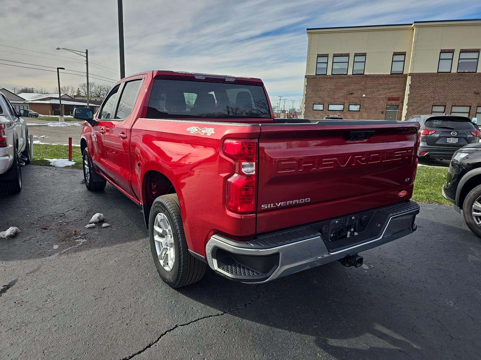 2022 Chevrolet Silverado 1500 LT AWD