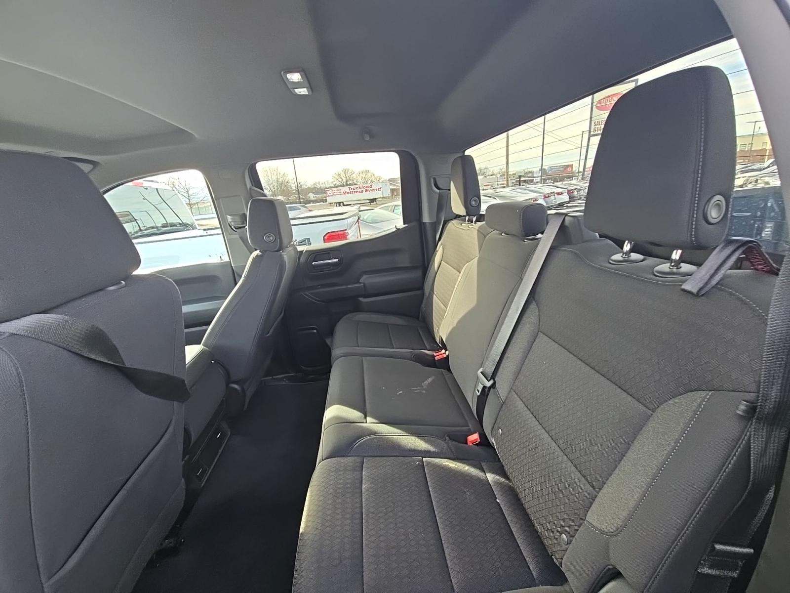 2022 Chevrolet Silverado 1500 Custom AWD