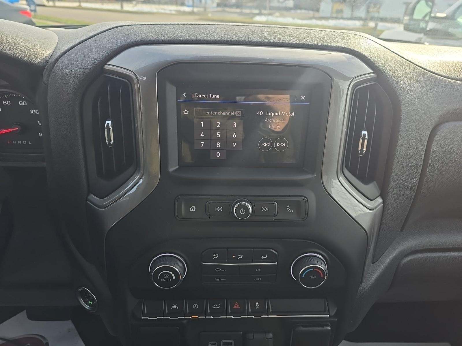 2022 Chevrolet Silverado 1500 Custom AWD