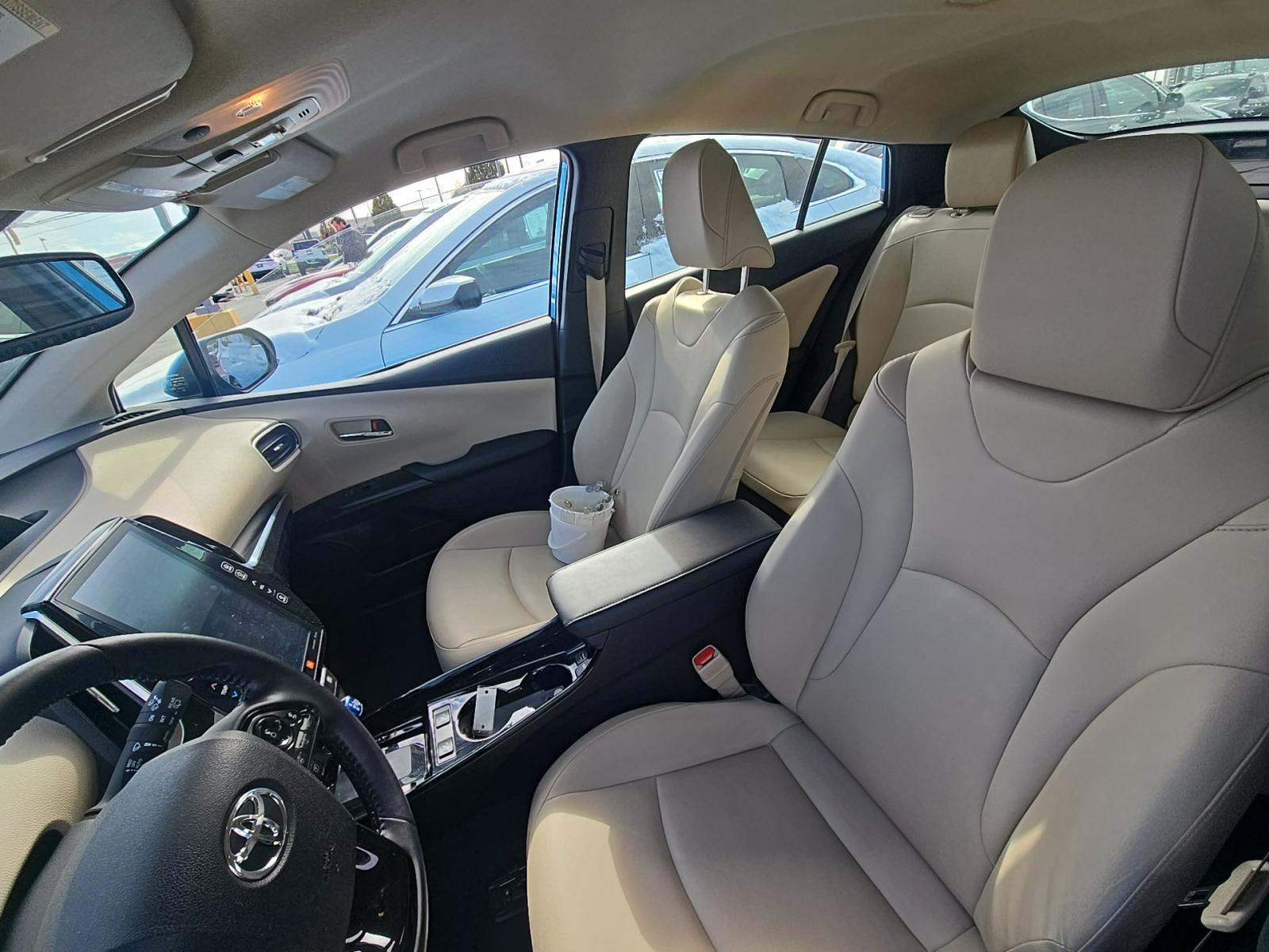 2022 Toyota Prius Limited FWD