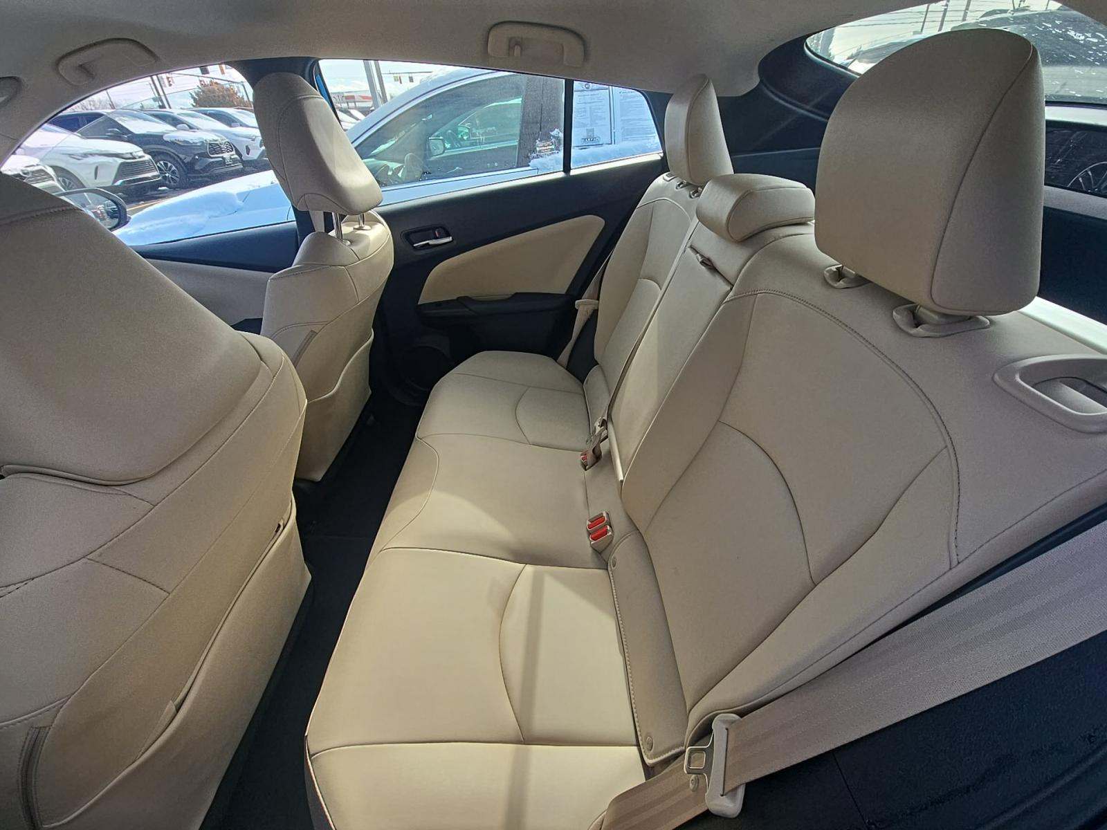 2022 Toyota Prius Limited FWD