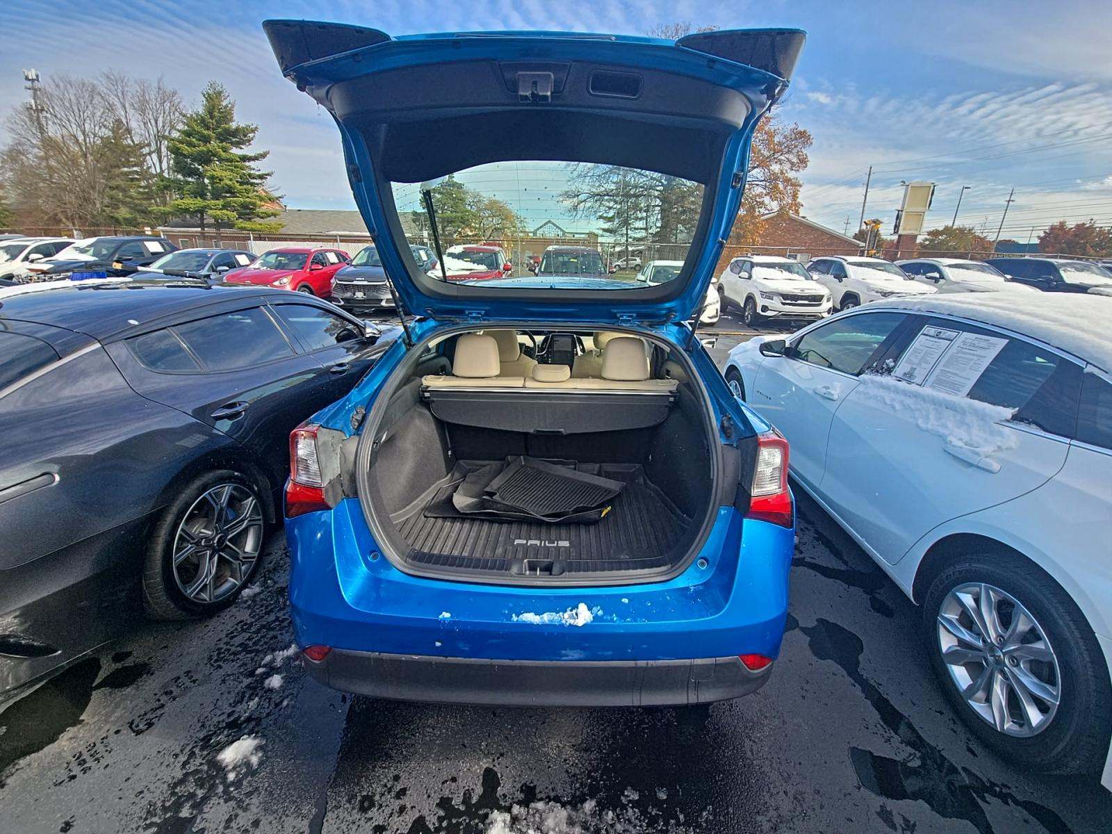 2022 Toyota Prius Limited FWD