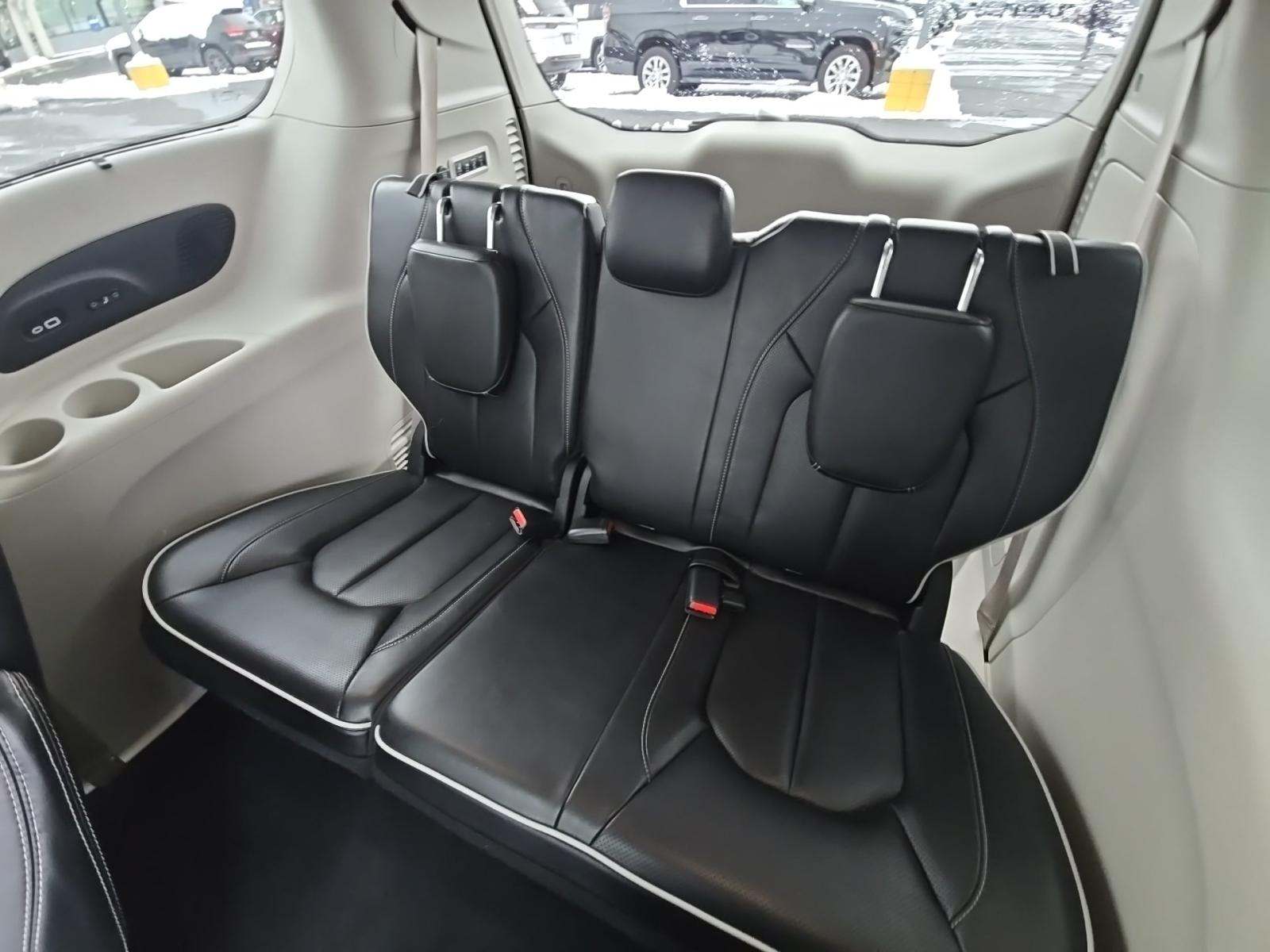 2023 Chrysler Pacifica Limited AWD