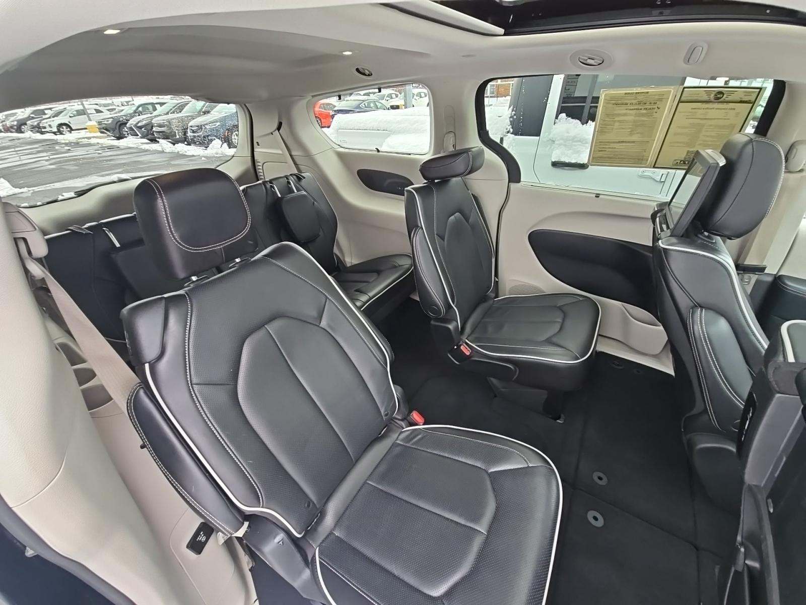 2023 Chrysler Pacifica Limited AWD