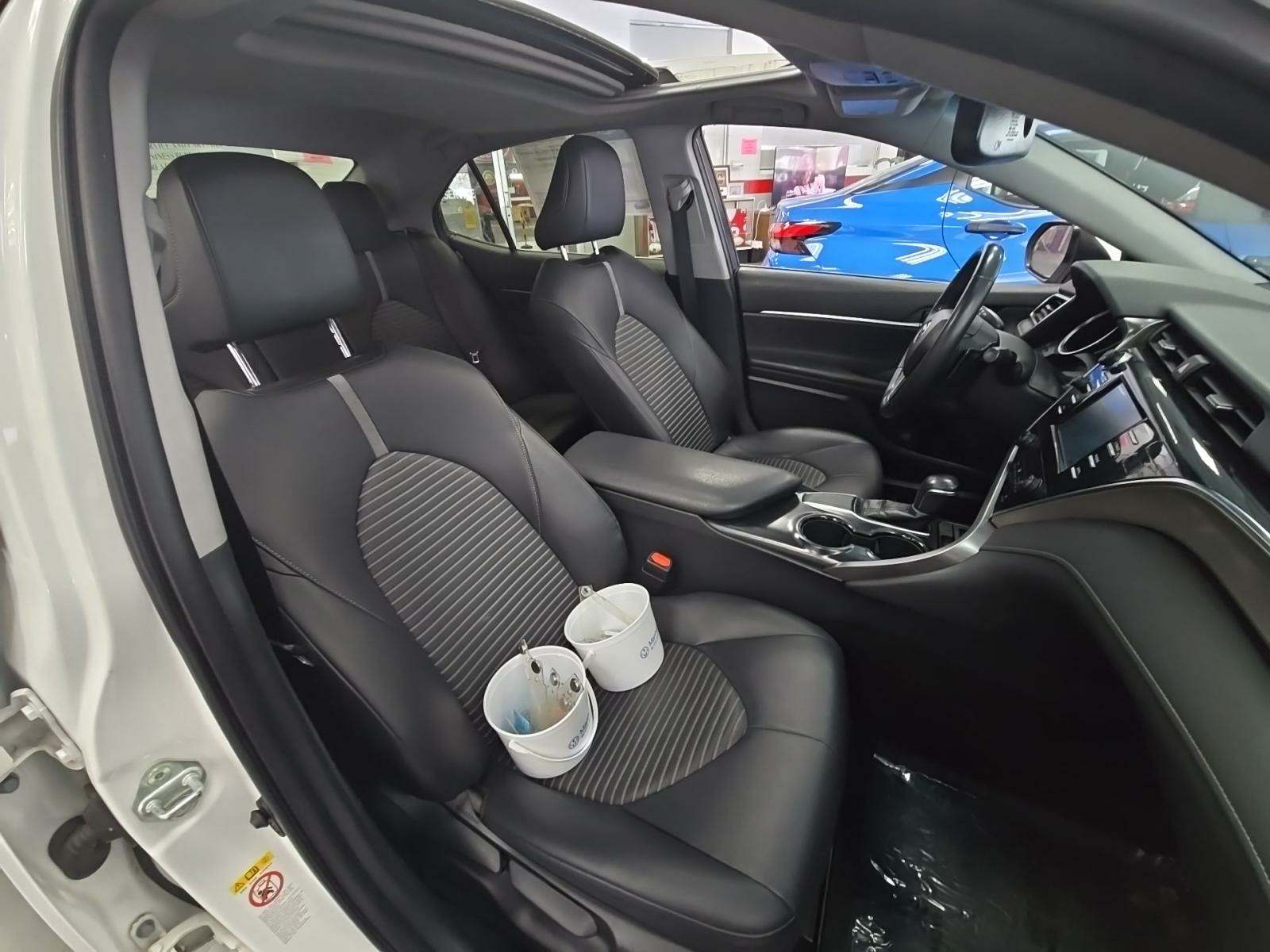 2018 Toyota Camry SE FWD