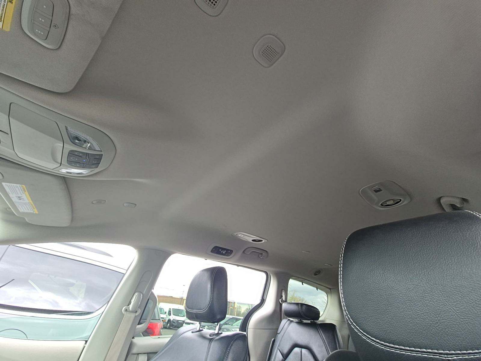 2022 Chrysler Pacifica Touring L FWD