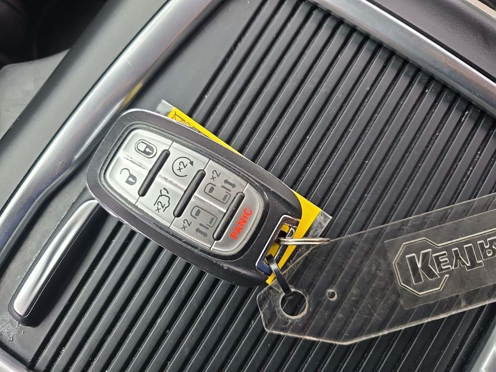 2022 Chrysler Pacifica Touring L FWD