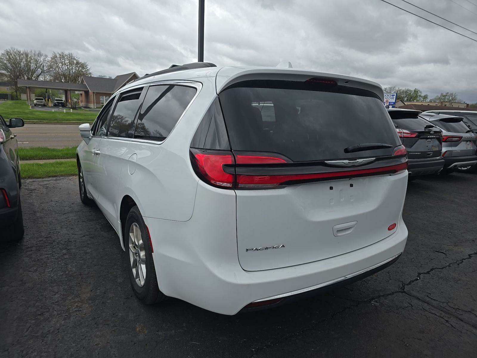2022 Chrysler Pacifica Touring L FWD