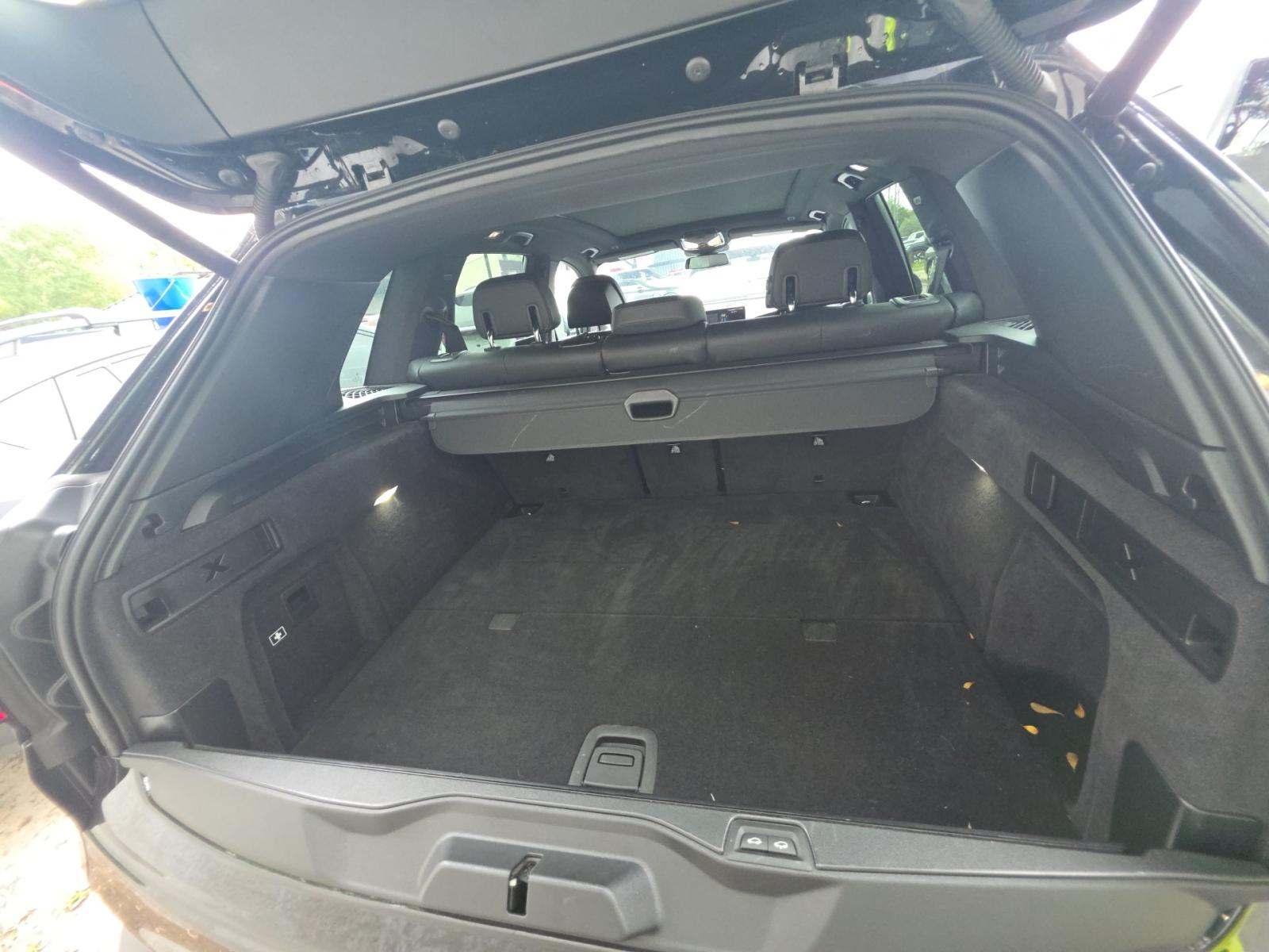 2025 BMW X5 xDrive50e AWD