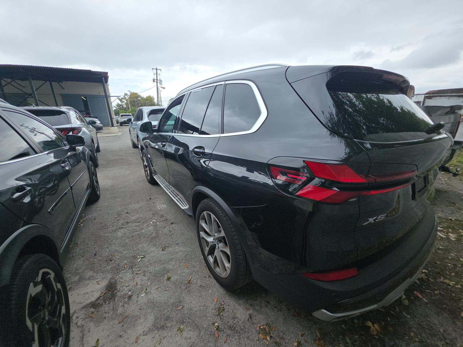 2025 BMW X5 xDrive50e AWD