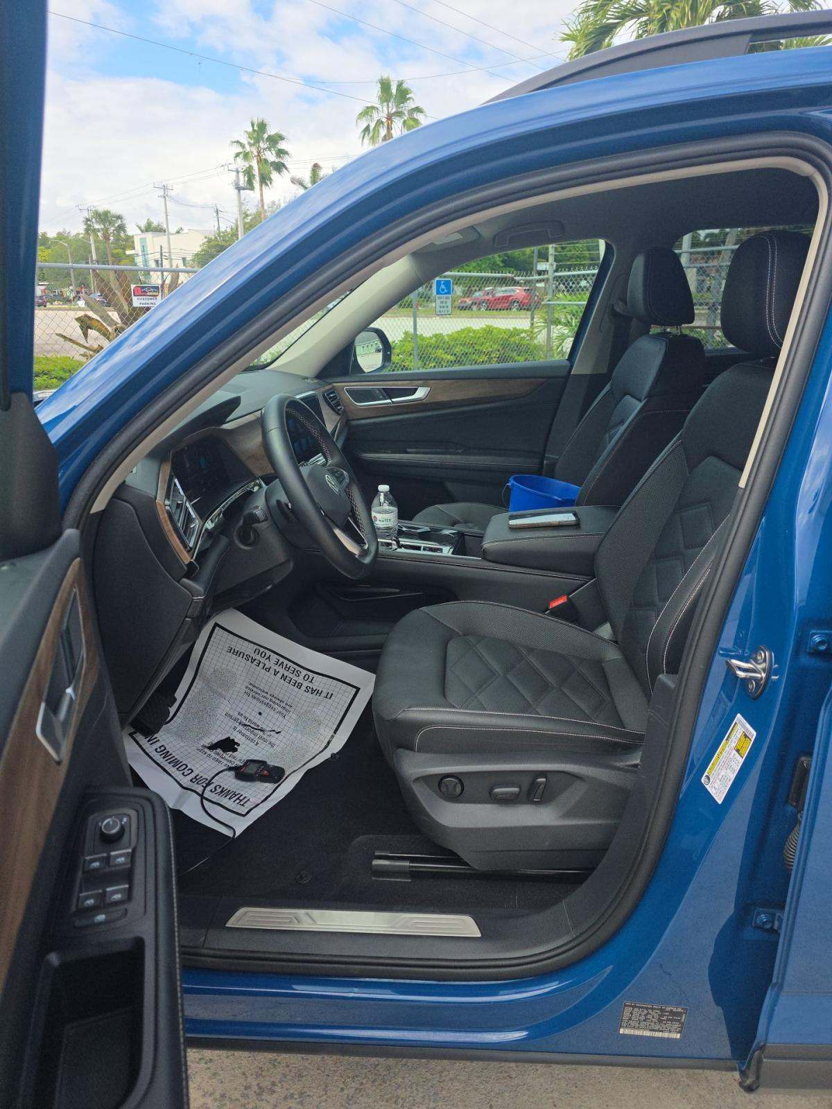 2026 Volkswagen Atlas 2.0T SE FWD