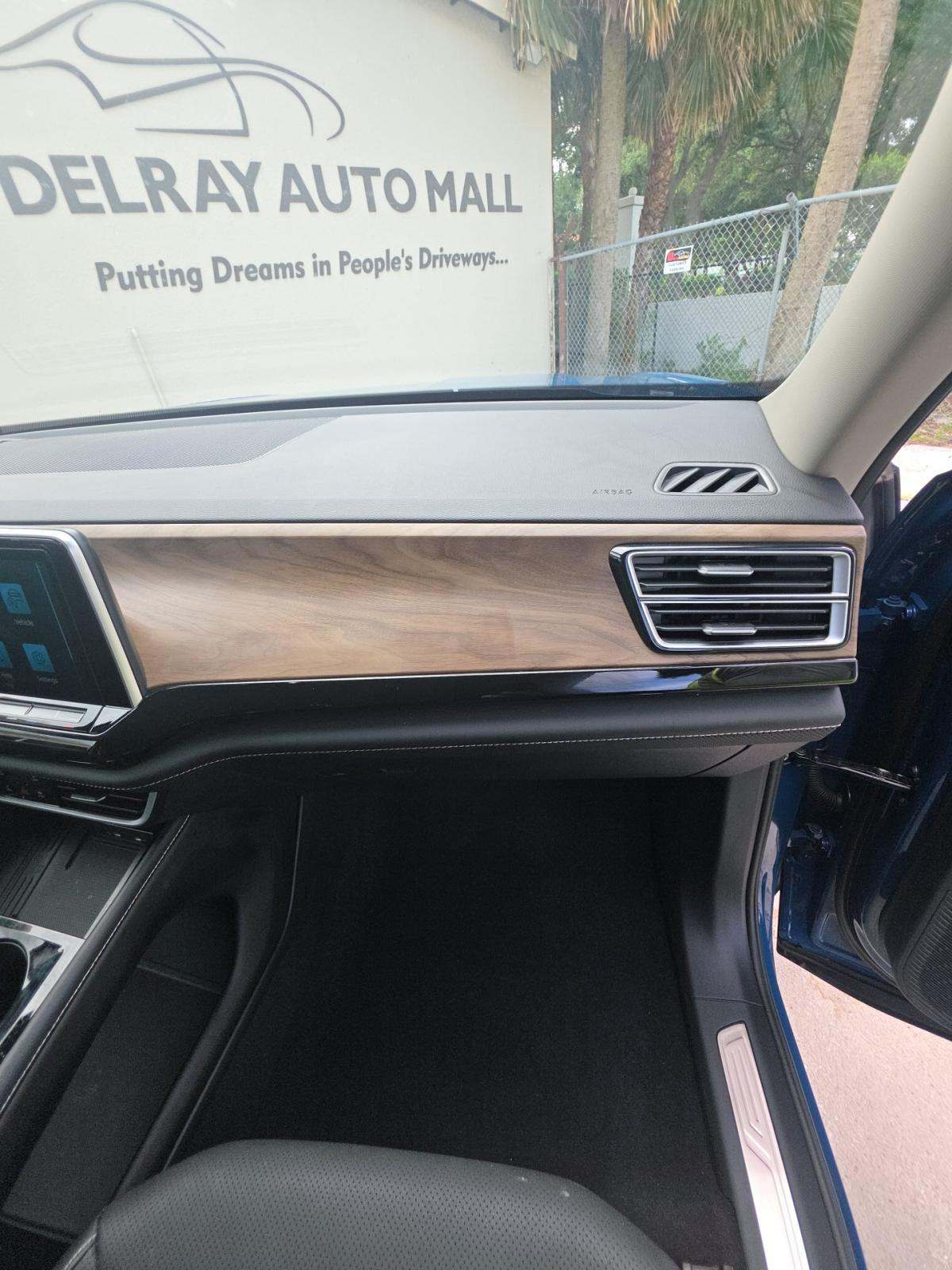 2026 Volkswagen Atlas 2.0T SE FWD