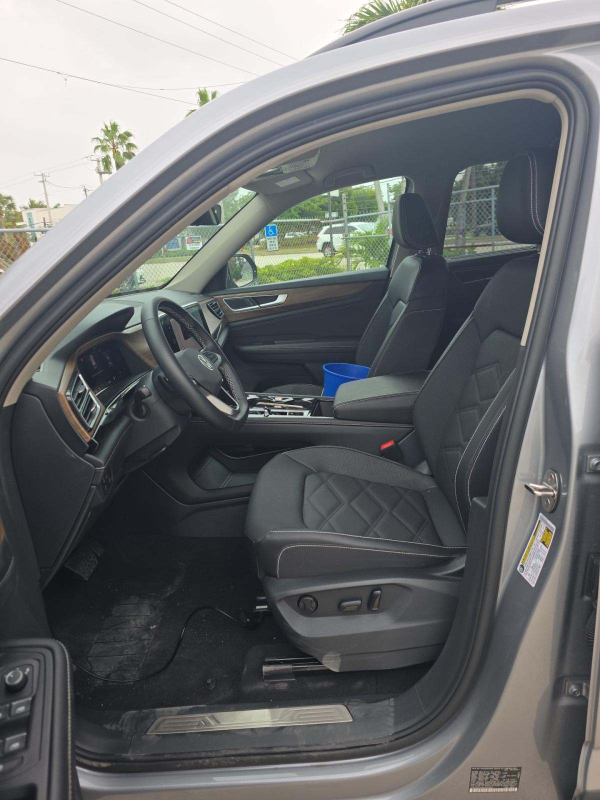 2026 Volkswagen Atlas 2.0T SE FWD