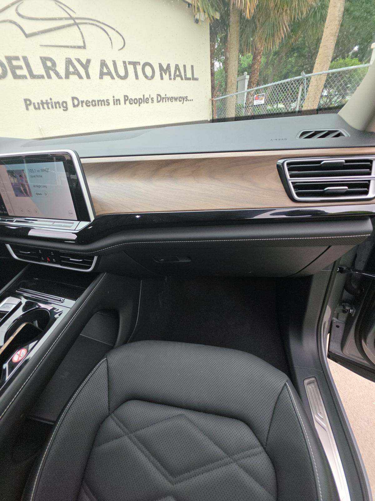 2026 Volkswagen Atlas 2.0T SE FWD