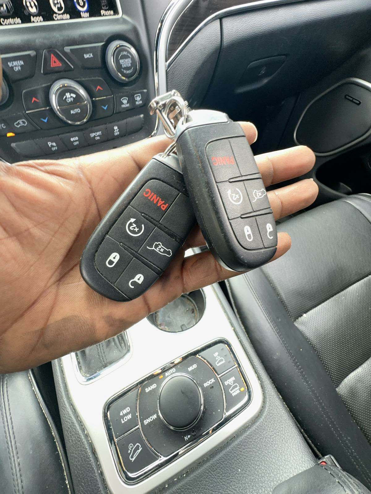 2016 Jeep Grand Cherokee Overland High Altitude Edition AWD