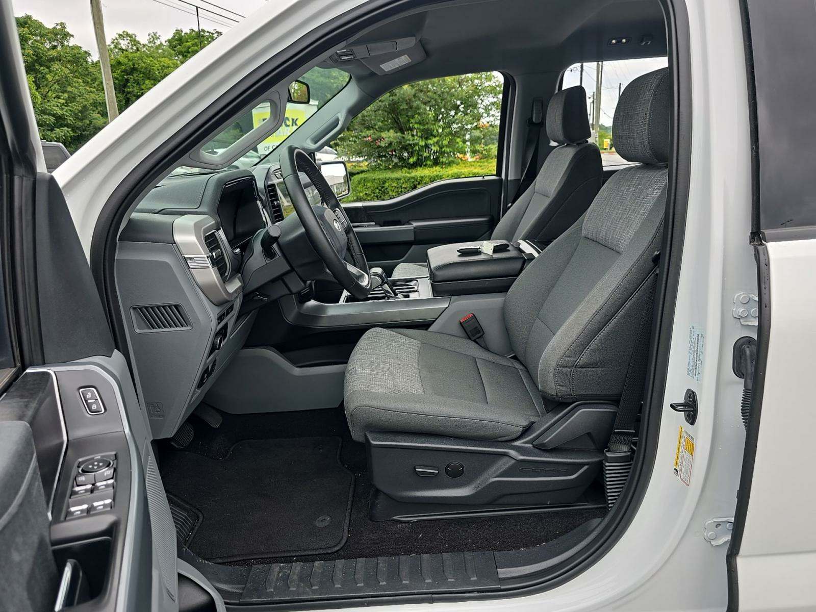 2023 Ford F-150 Lightning XLT AWD