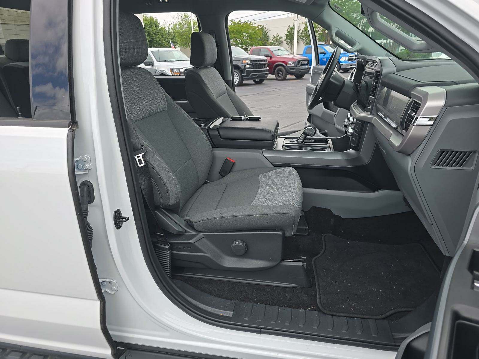 2023 Ford F-150 Lightning XLT AWD