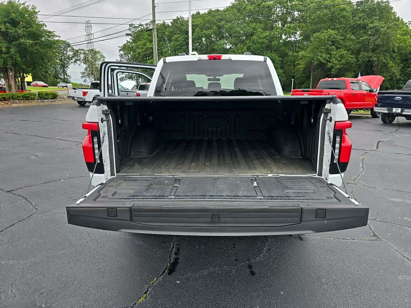 2023 Ford F-150 Lightning XLT AWD