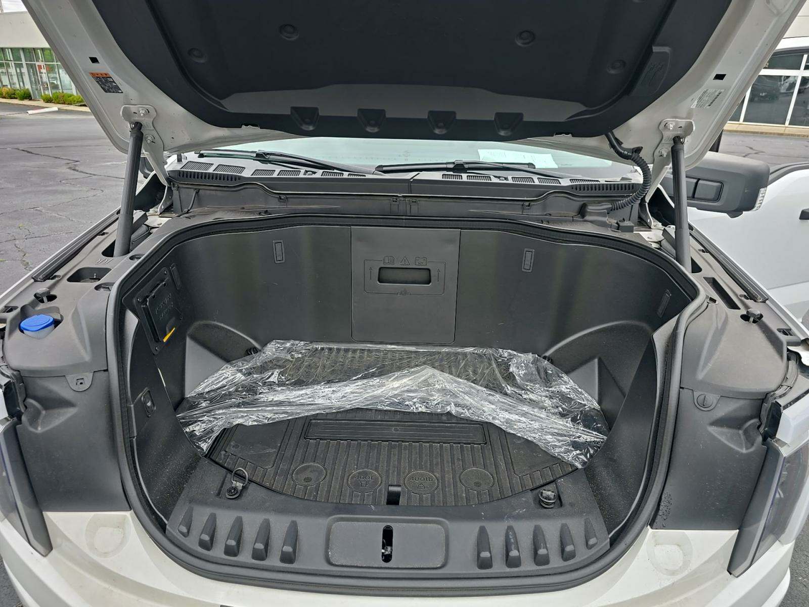 2023 Ford F-150 Lightning XLT AWD