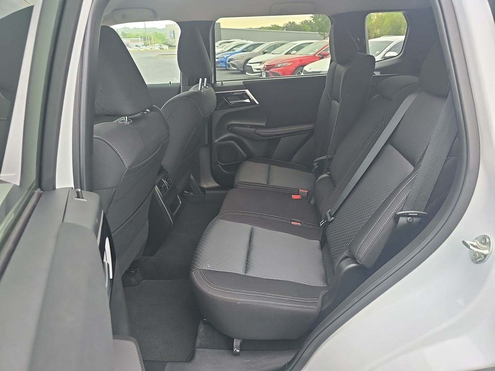 2024 Mitsubishi Outlander ES AWD