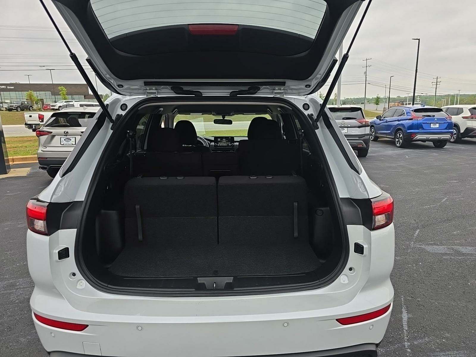 2024 Mitsubishi Outlander ES AWD