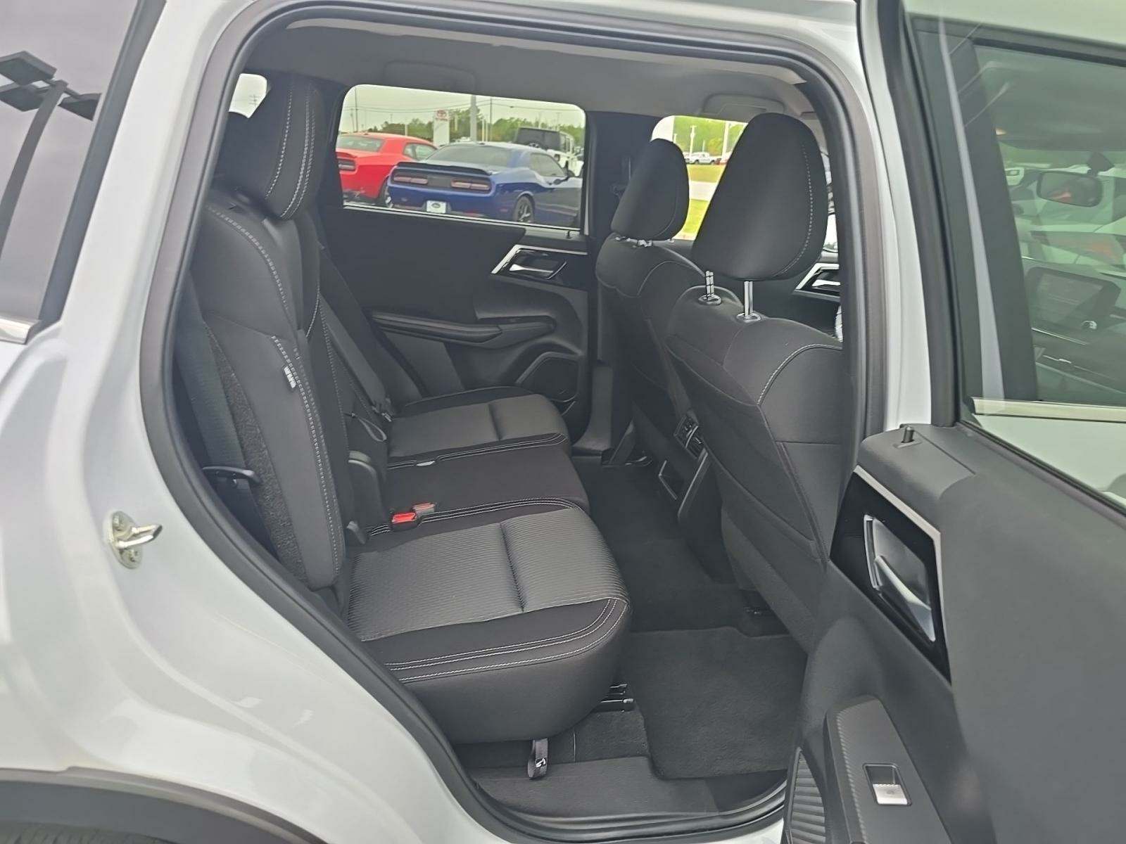 2024 Mitsubishi Outlander ES AWD