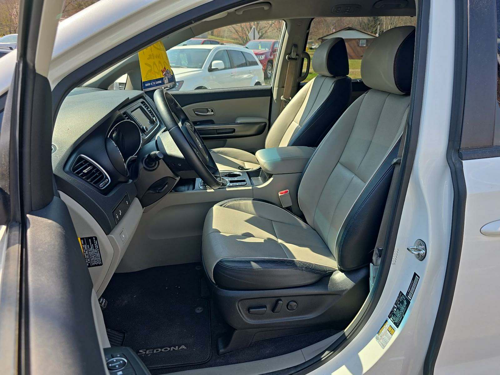 2019 Kia Sedona EX FWD