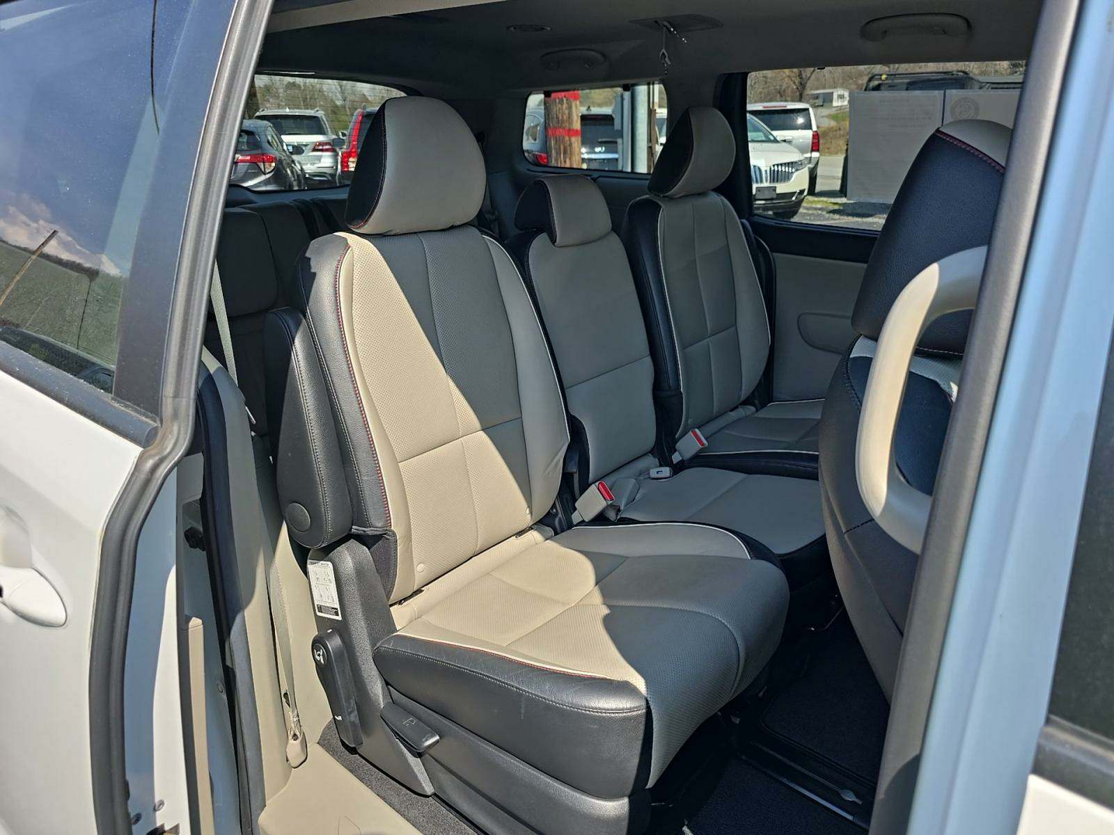 2019 Kia Sedona EX FWD
