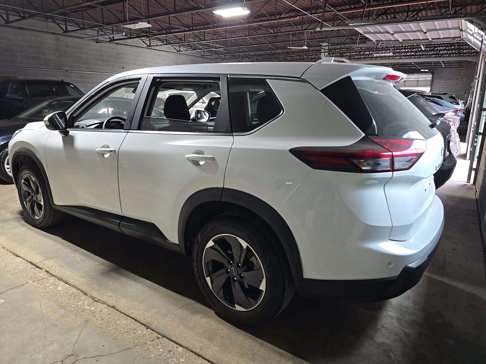 2024 Nissan Rogue SV FWD