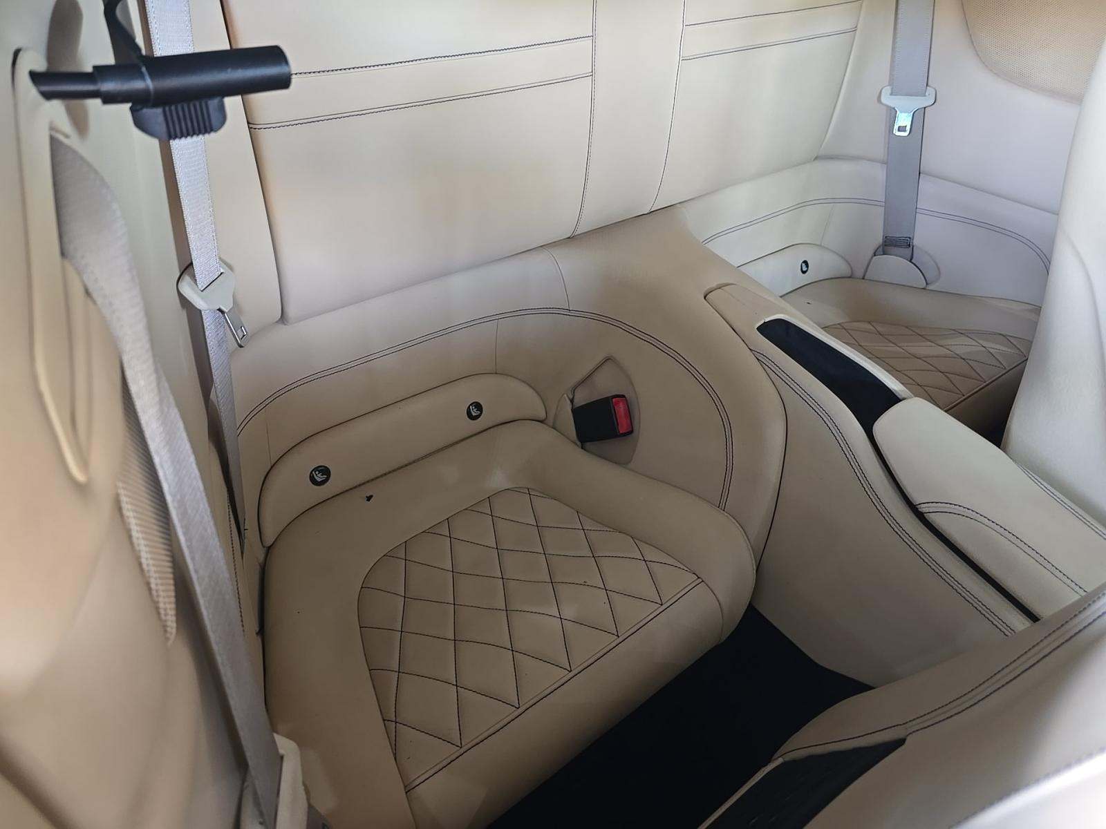 2015 Ferrari California Base RWD