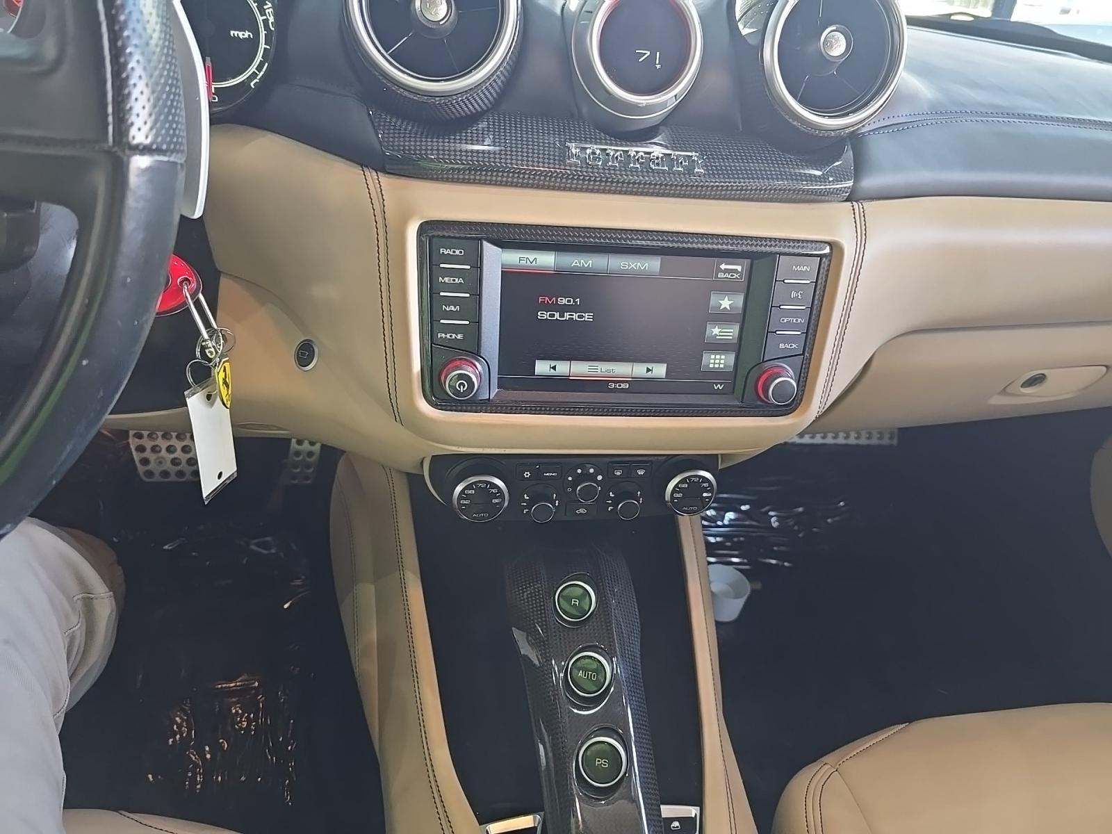 2015 Ferrari California Base RWD