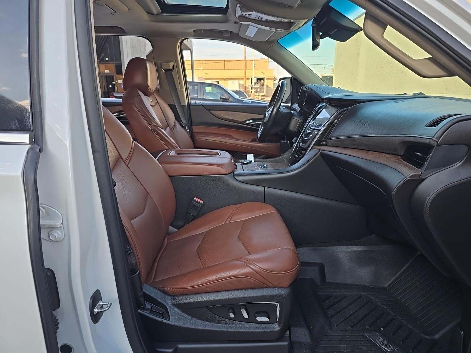 2016 Cadillac Escalade ESV Premium AWD