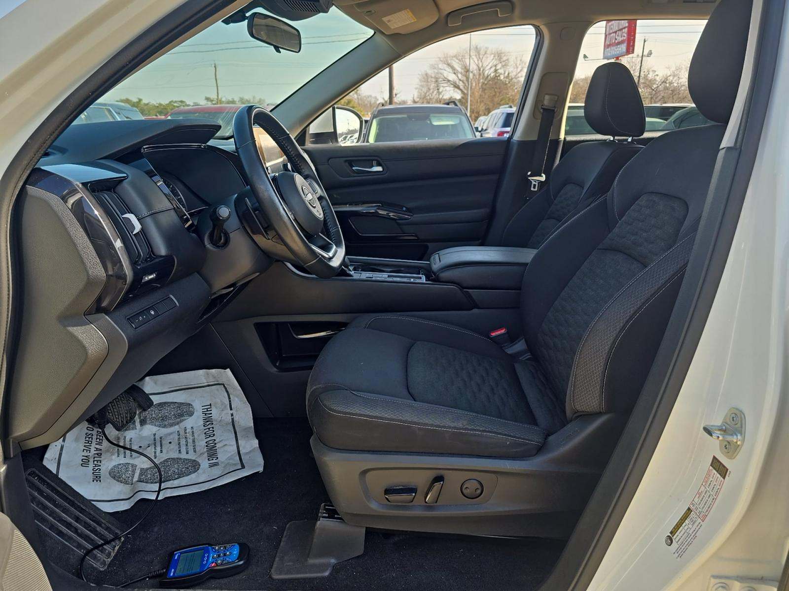 2022 Nissan Pathfinder SV FWD