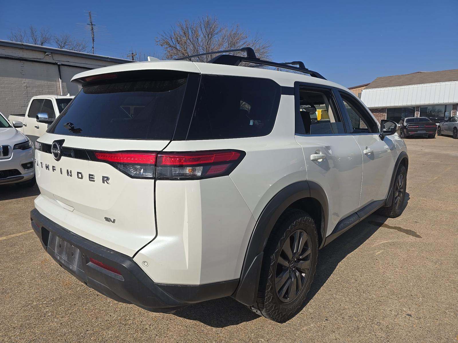 2022 Nissan Pathfinder SV FWD