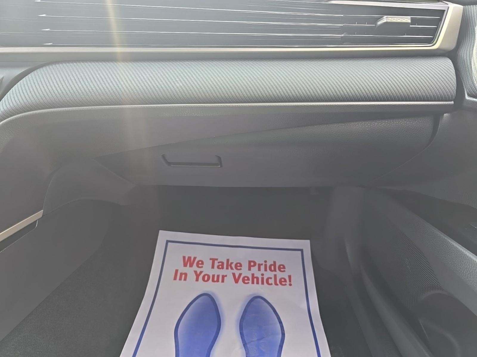 2025 Toyota Camry SE FWD