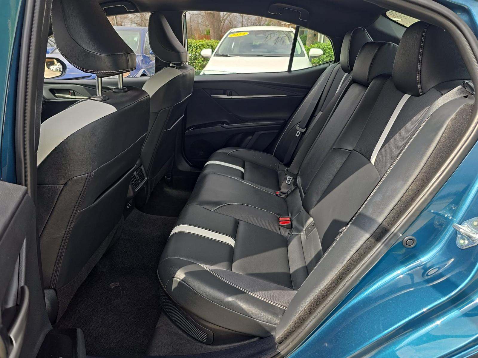 2025 Toyota Camry SE FWD