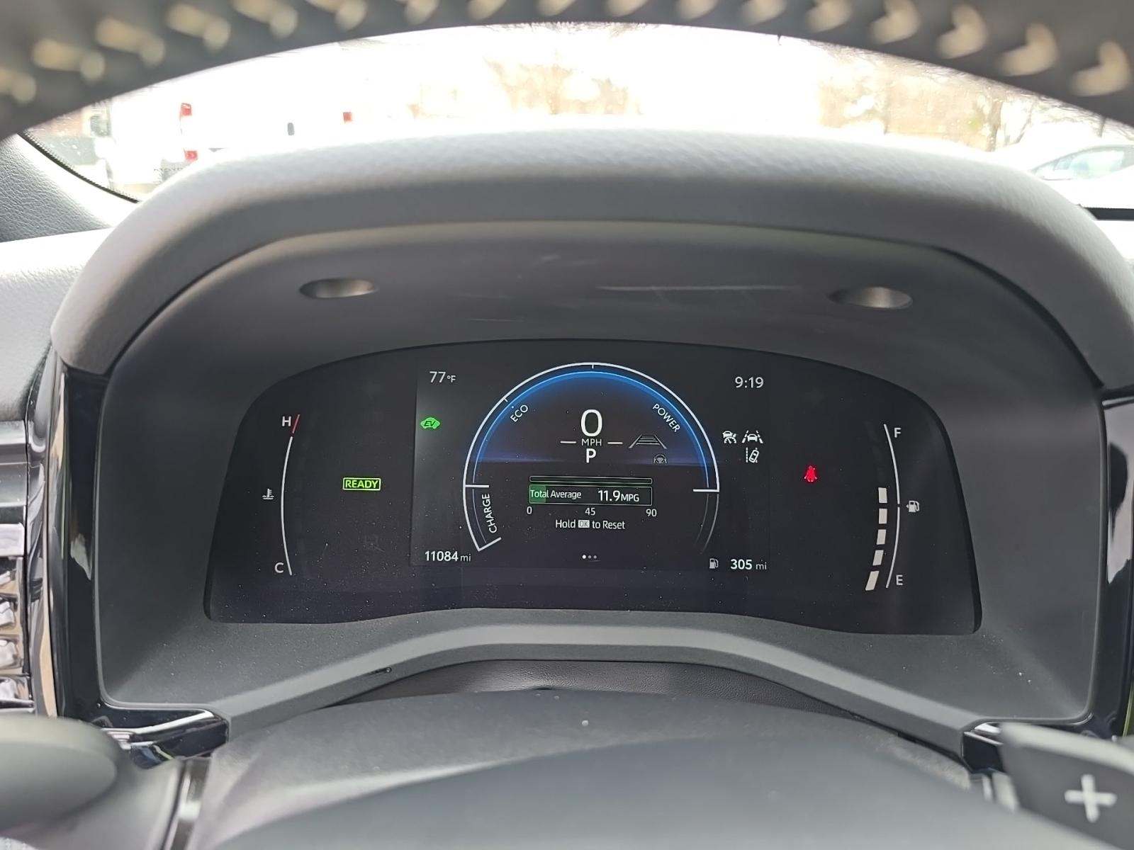 2025 Toyota Camry SE FWD