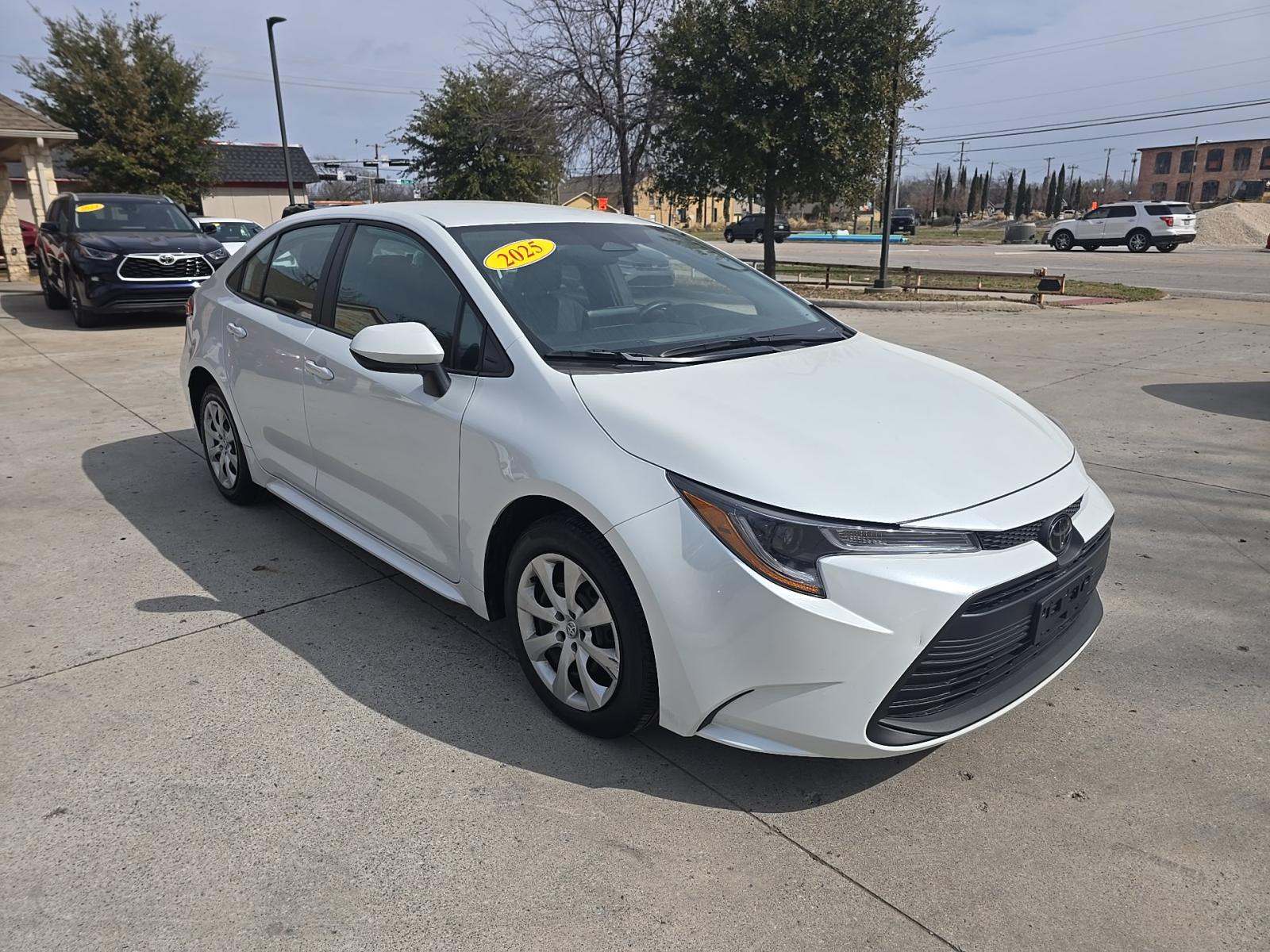 2025 Toyota Corolla LE FWD