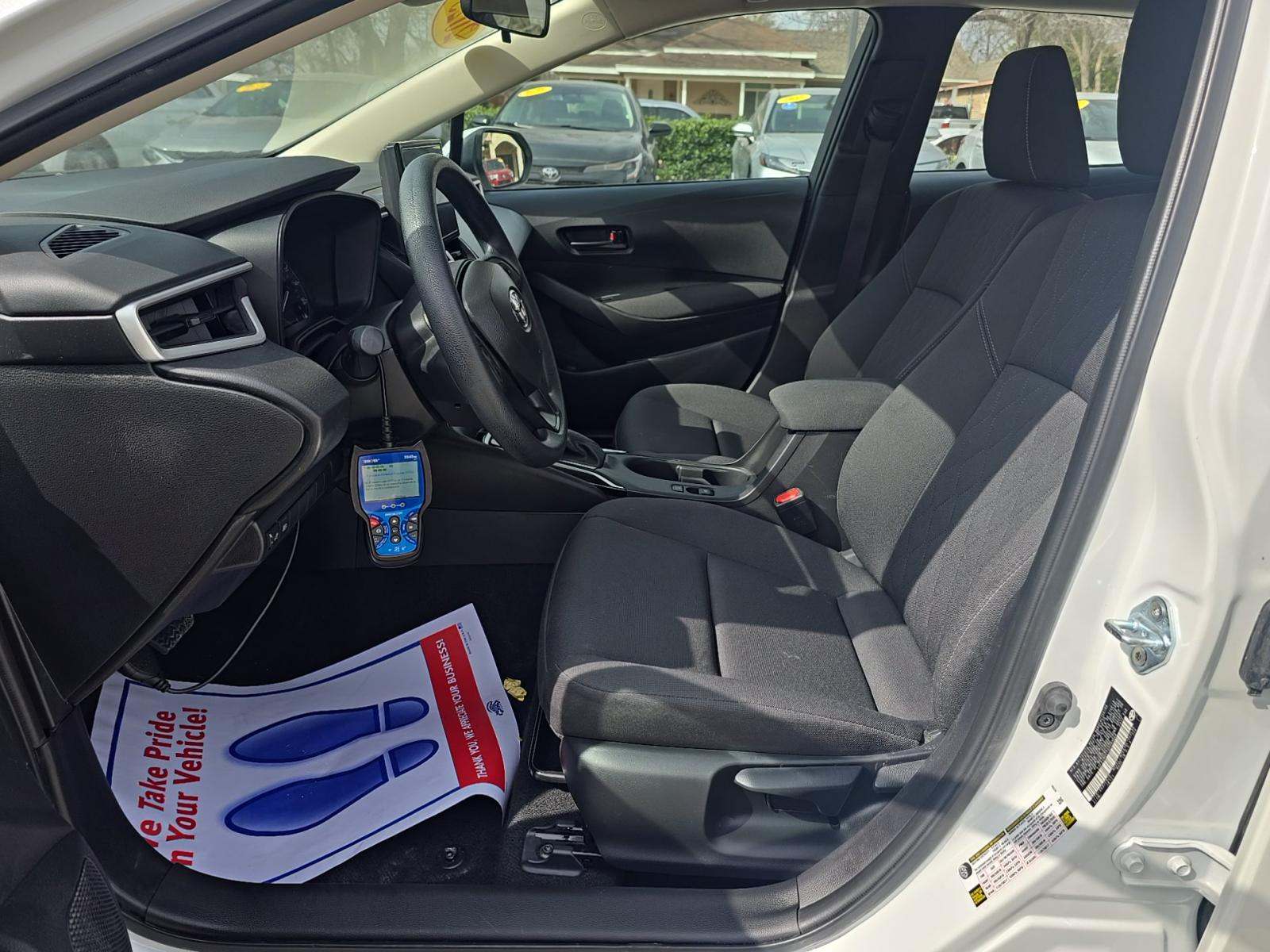 2025 Toyota Corolla LE FWD